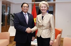 越南政府总理范明政会见欧盟各国和区域组织领导人