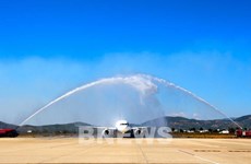 越游航空公司开通首条国际航线