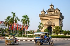 老挝完全取消入境防疫规定
