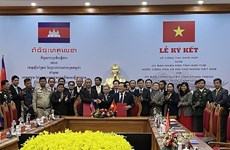 昆嵩省与柬埔寨上丁省加强全面合作关系