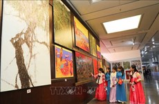 “汇聚越韩美术精华”展览会展出300个特色画品