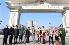 越南老街省迎接中国游客入境  恢复跨境旅游活动