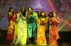 旅居全球各地的越南人欢度春节