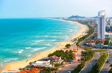 岘港市致力维护安全、文明海滩品牌