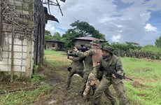 菲律宾和美国举行联合军事演习