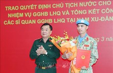 越南国防部向执行维和任务的军官颁发国家主席的决定