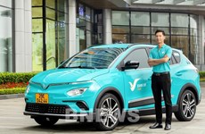 越南首家五星级服务品质的纯电动出租车公司亮相