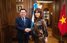 国会主席王廷惠会见阿根廷副总统兼参议长克里斯蒂娜