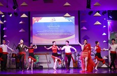 庆祝越南–乌拉圭建交30周年文艺晚会在乌举行
