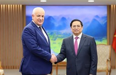 越南政府总理范明政会见巴勒斯坦内政部长