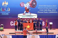 第32届东运会第十日：越南击剑运动员、举重、电子竞技队获得佳绩