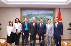 越南政府副总理陈红河希望加拿大为越南绿色发展提供支持