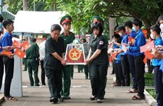 嘉莱省为在柬埔寨牺牲的烈士举行追悼会和安葬仪式