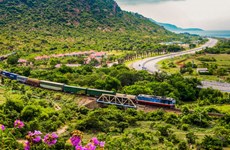越南北南铁路被评为世界上最壮观的9条火车旅行线路之首
