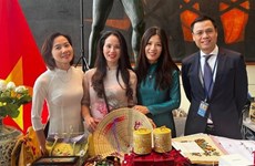 越南特色美食给2023年联合国文化美食展参观者留下美好印象