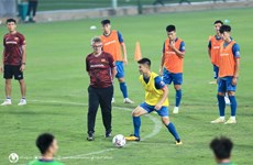 越南男足与中国香港男足友谊赛：越南获胜并测试新球风的机会