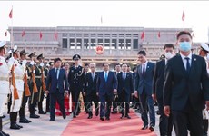 越南政府总理访华并出席世界经济论坛会议：在全球面临诸多挑战背景下的越南烙印