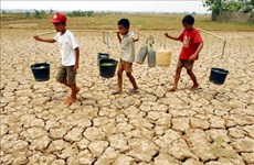印尼政府协助人们应对厄尔尼诺造成的旱情