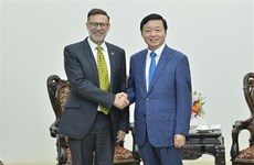 越南政府副总理陈红河会见澳大利亚驻越南大使