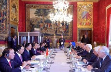 越南国家主席武文赏与意大利总统塞尔焦·马塔雷拉举行会谈