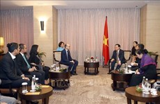 越南国会主席王廷惠会见印尼部分大型企业领导
