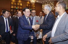 国会主席王廷惠出席促进越南-孟加拉国经贸和投资合作论坛 