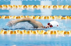 越南选手韦氏恒在杭州亚残运会游泳项目女子100米自由泳S7级比赛中获得铜牌