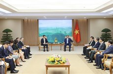 越南政府总理范明政会见泰国副总理兼外长班比·帕西塔努功
