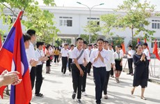 越南乂安省为老挝学生提供高中教育