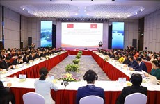 越中两国阵线工作经验交流会在广宁省举行