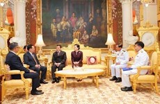 国会主席王廷惠拜访泰国国王哇集拉隆功