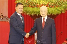 越共中央总书记阮富仲会见柬埔寨首相洪玛奈