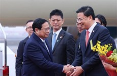 越南政府总理范明政抵达东京  开始东盟—日本建交50周年纪念峰会之行