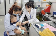 优先向最小年龄段儿童接种五联疫苗
