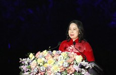 越南国家副主席武氏映春出席2023年宁平-长安节开幕式