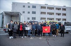 日本地震：越南驻大阪总领事前往灾区慰问受灾越南和当地群众