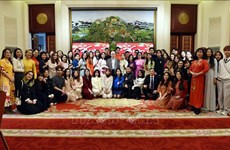 2024甲辰龙年春节：在中国越南人聚集一堂共庆新年  