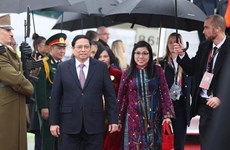 越南政府总理范明政抵达首都布达佩斯 开始对匈牙利进行正式访问