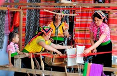 土锦布手工编织业—越南傣族同胞的文化精髓