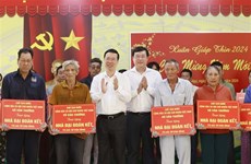越南国家主席武文赏在同塔省开展春节前慰问活动
