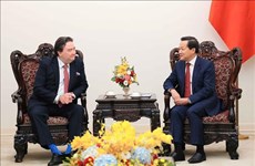 越南政府副总理黎明慨会见美国驻越大使马克·纳珀