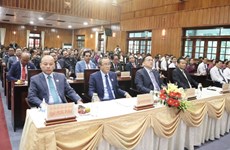 柬埔寨代表团向隆安省领导拜年