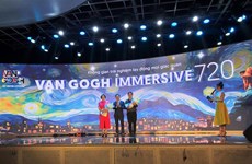 越南最具规模的“梵高720度沉浸式体验”艺术展在胡志明市开展