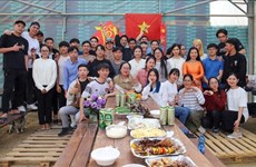 在以色列南部的越南实习生共迎新春佳节
