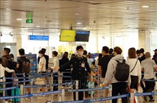 胡志明市新山一机场2024年春运单日旅客吞吐量创新高 