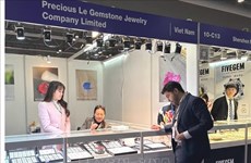  越南企业参加中国香港国际钻石、宝石及珍珠展