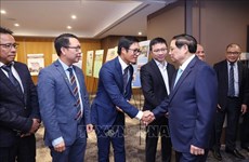政府总理范明政与在澳越南企业家协会进行座谈
