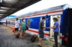 4·30日假期越南增加列车班次为乘客提供服务