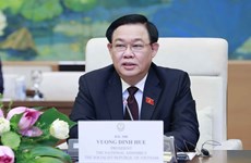 越共中央委员会同意王廷惠同志辞去各领导职务