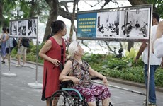  “越南——改变世界历史的胜利”图片展在河内举行